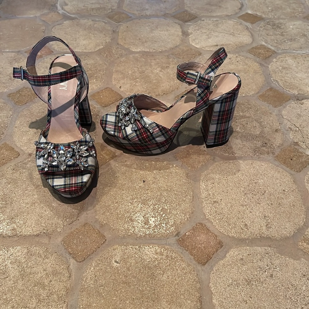 Remvy plaid and stone wedge heels, Size 7, Excellent Condition!